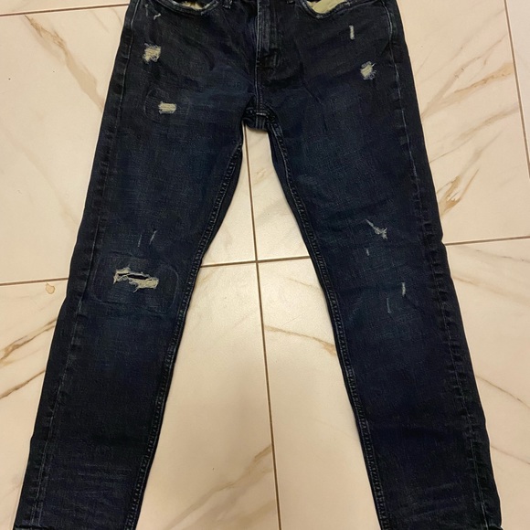 Old Navy distressed jeans - Picture 4 of 5